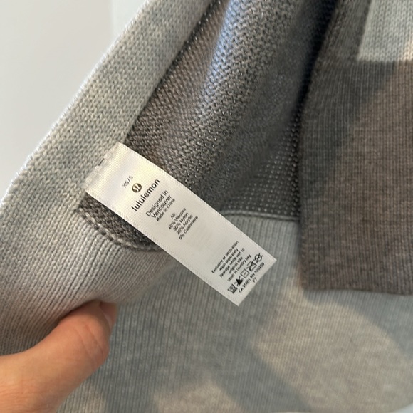 Lulu Lemon Sweater Poncho with Hoodie - Picture 2 of 2